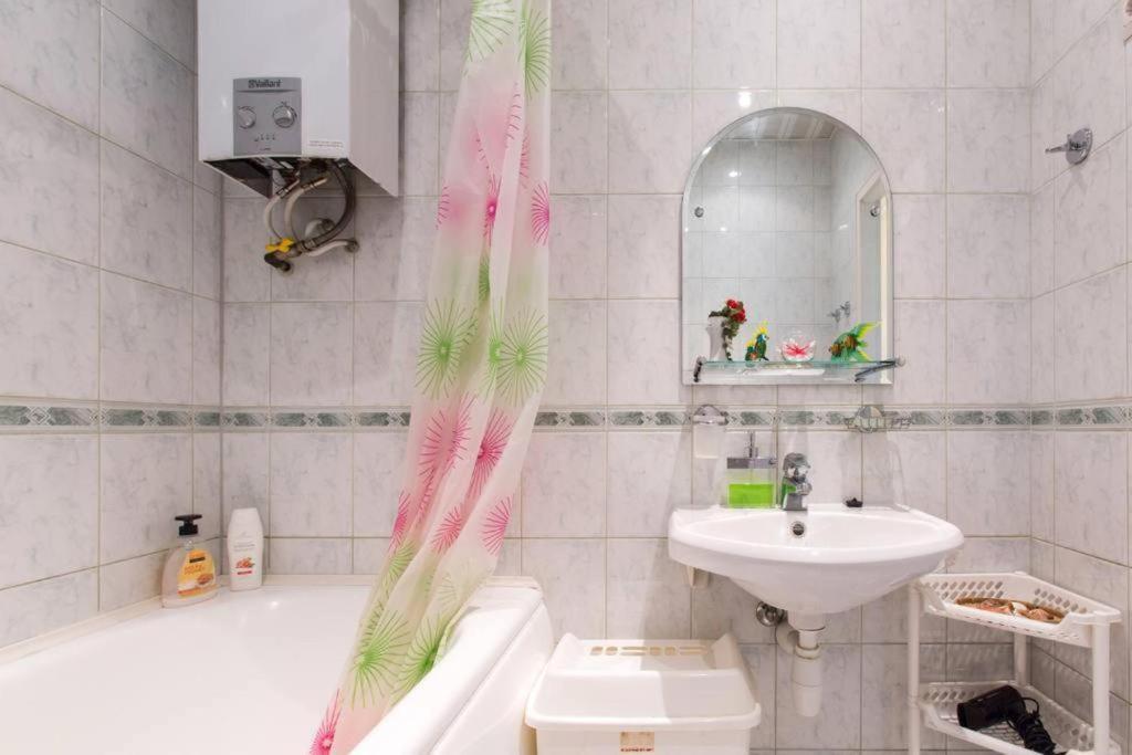 Bright Apartment Near Bus Statioon تالين المظهر الخارجي الصورة