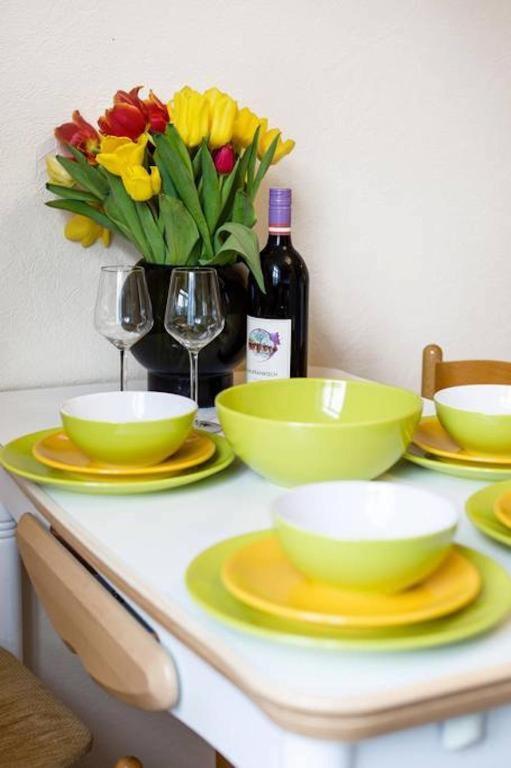 Bright Apartment Near Bus Statioon تالين المظهر الخارجي الصورة